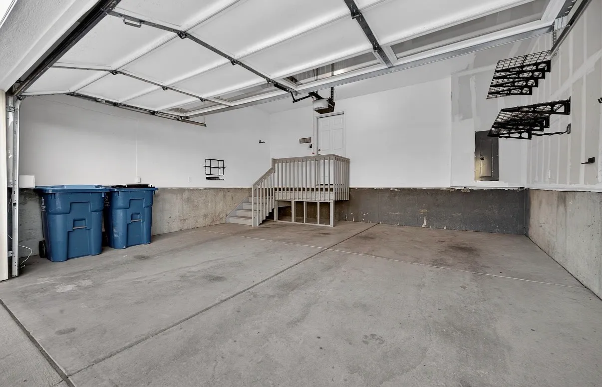 6128 N Lisbon St — Photo 3