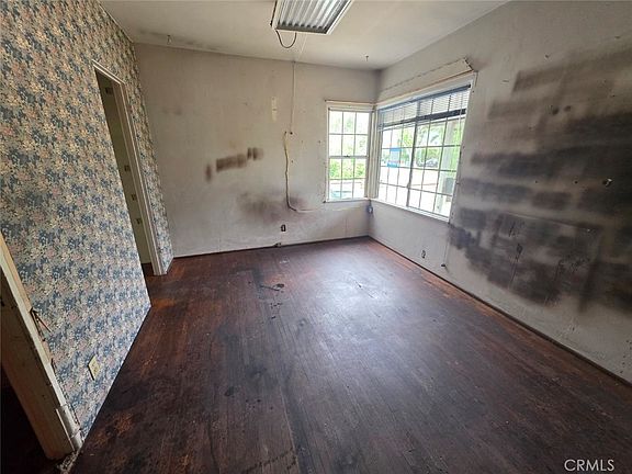 5th image of 2321 N Naomi St