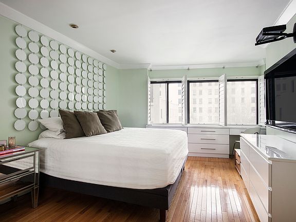 5th image of 164 Bank St APT 5A