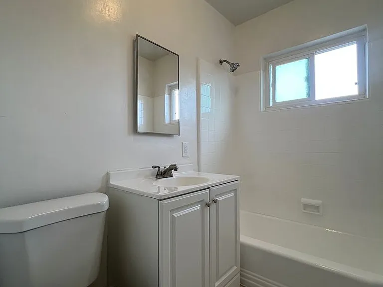 4453 W 129th St — Photo 11