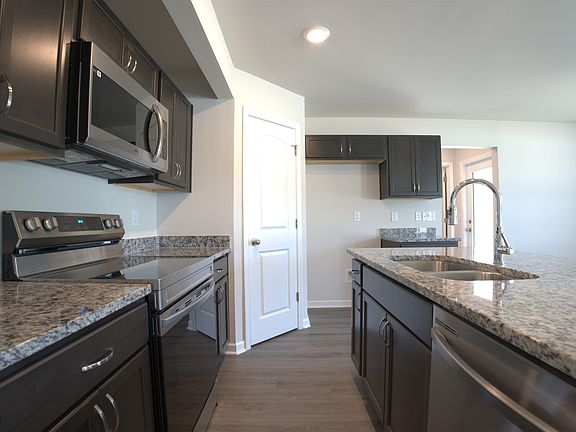 4th image of 2181 Highway 66