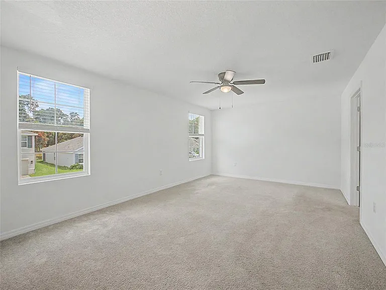 6484 SE 4th Ln — Photo 9