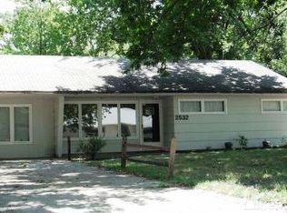 2532 SW Seabrook Ave, Topeka, KS 66614