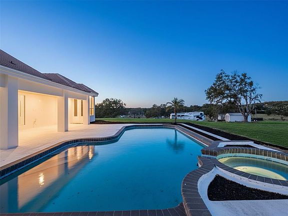 3rd image of 17850 Coralwood Ln