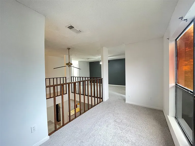 3909 Tanglewilde St #3909 — Photo 11