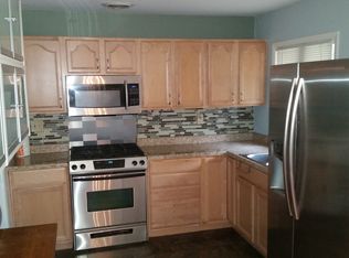 115 E Oltendorf Rd, Streamwood, IL 60107