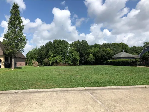 176 Pleasant Ridge Dr, Belle Chasse, LA 70037