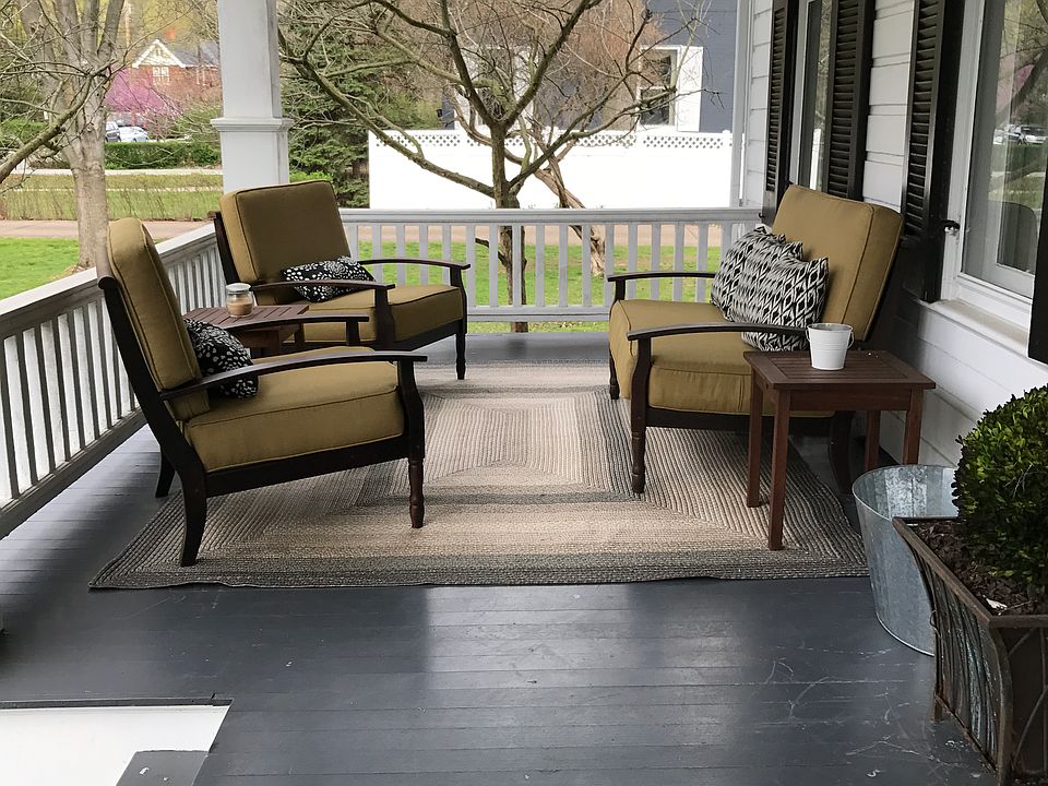 2nd image of 304 Chestnut Rd