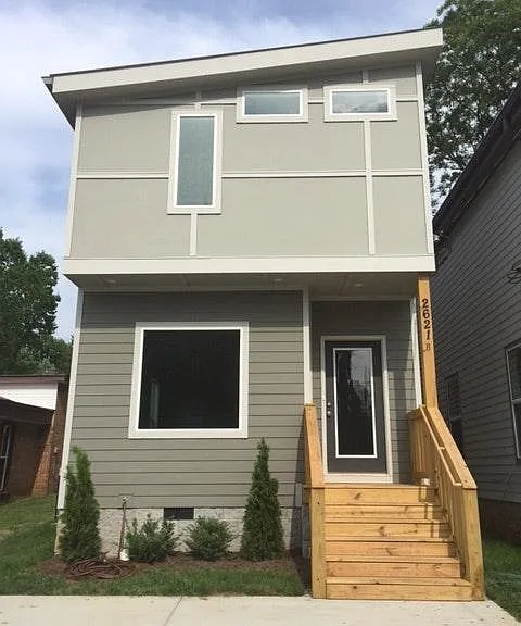 2621 Pennington Ave — Photo 1
