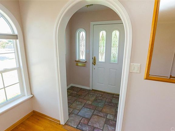4th image of 604 N Yale Ave
