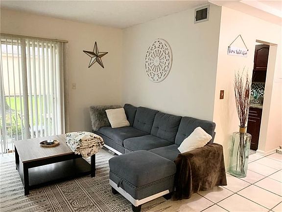 3rd image of 7521 NW 16th St APT 4102