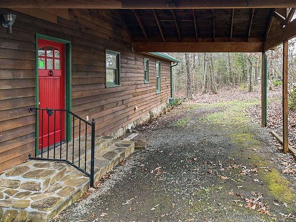 3rd image of 591 Oak Ridge Rd