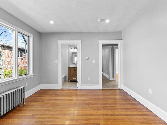 5th image of 28 Medford St Floor 2