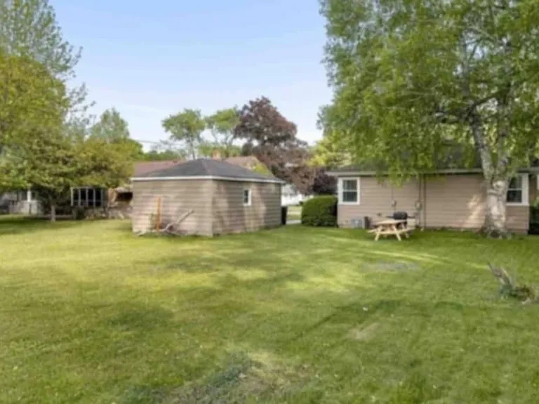 1717 Rockne Dr — Photo 19