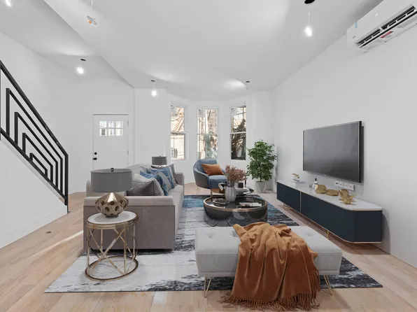 4042 Hubbard Place image 1 of 11