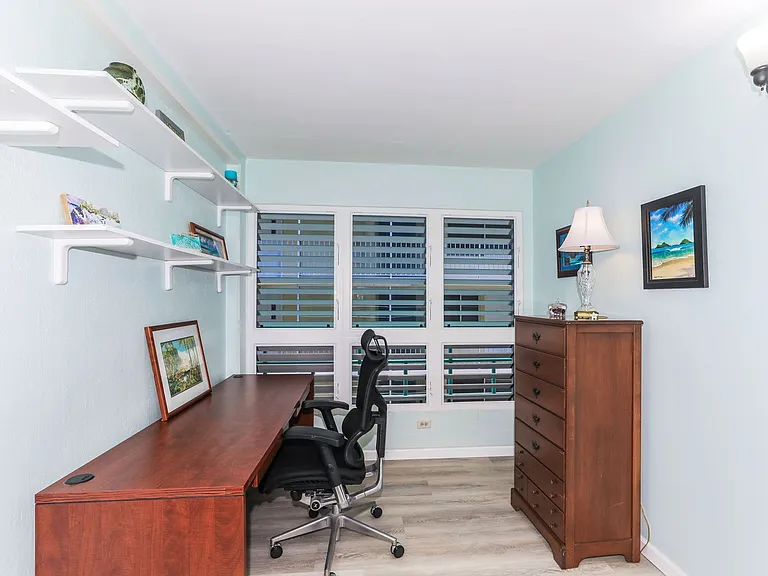 2957 Kalakaua Ave #402 — Photo 11