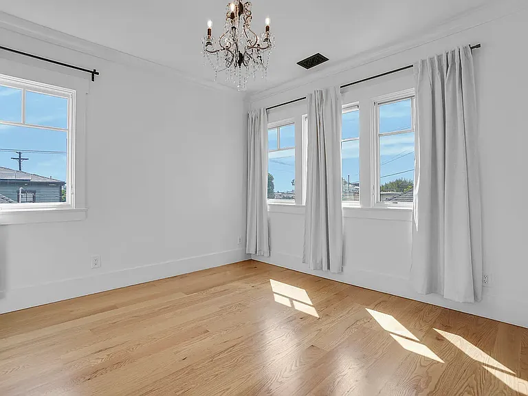 44 Sunset Ave — Photo 23