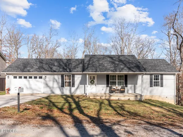 3003 Opalochee Dr, Crossville, TN 38572