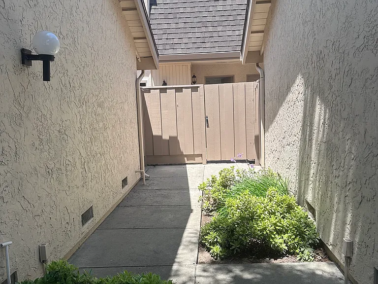 20615 Mapletree Pl — Photo 32