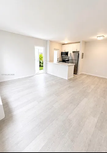 1535 Michigan Ave #A6 Photo 1