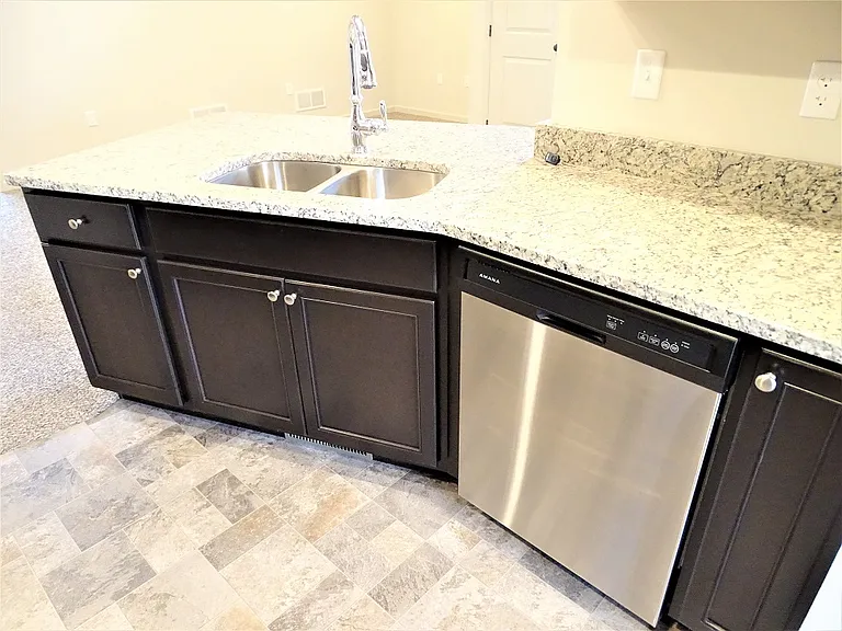 12 Arrowhead Dr — Photo 7