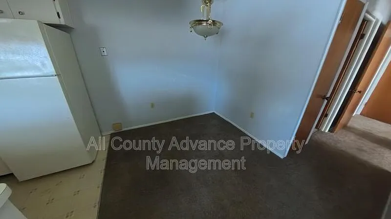 Building Photo - 6189 Chesham Dr #1
