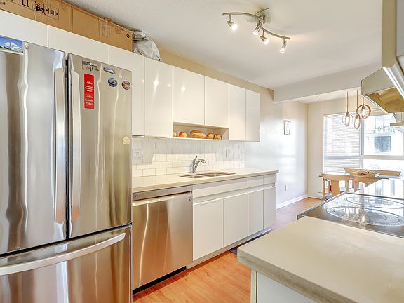 5th image of 14980 101a Ave #210