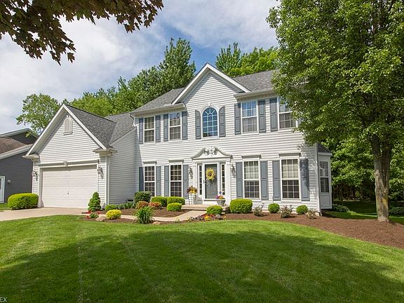 2nd image of 8984 Lake View Dr