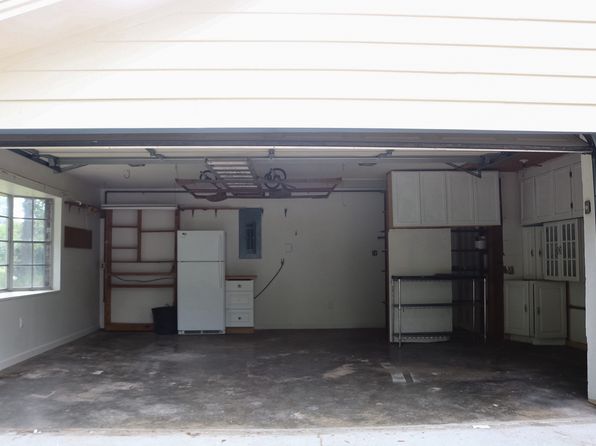 809 Windsor Rd
