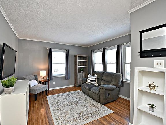 2nd image of 8510 Wentworth Ave S