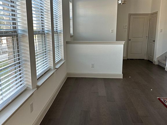 3rd image of 4543 Cypress Thorn Dr