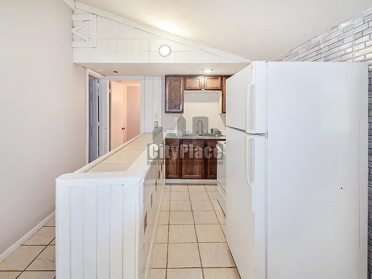 2633 S Randolph St #B — Photo 7