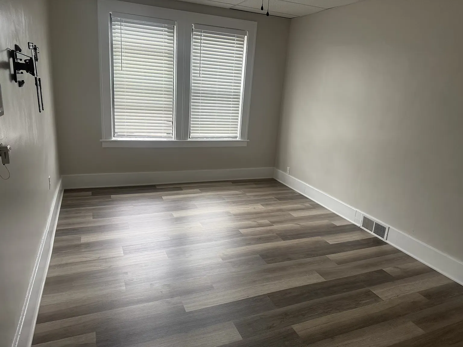 1 bed, 750 sqft, $850 — Photo 1