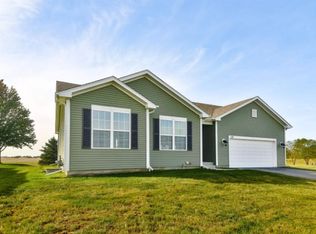 129 Dawson Creek Trl, Poplar Grove, IL 61065