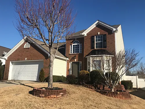 113 Pennine Dr Photo 1