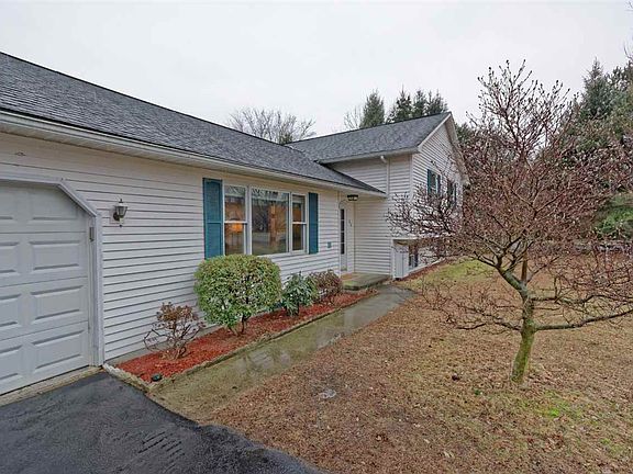 5th image of 80 Whitney Dr