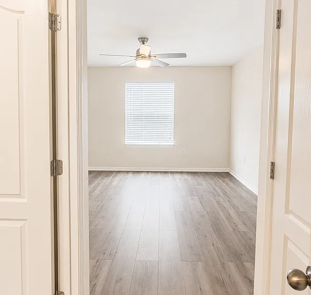 233 Primrose Dr — Photo 6