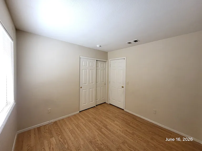 4523 Sparwood Dr — Photo 7