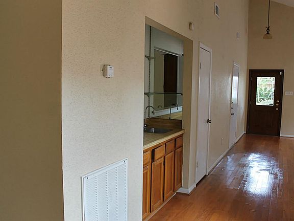 5th image of 13843 Sheri Hollow Ln