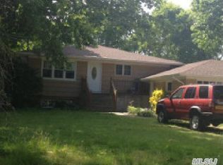 284 American Blvd, Brentwood, NY 11717