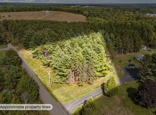 543 Bryant Rd, Hermon, ME 04401