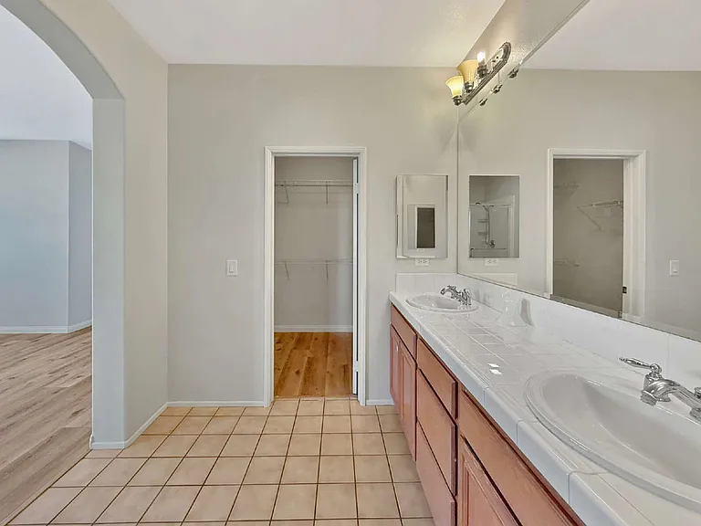 25431 Wharton Dr — Photo 12