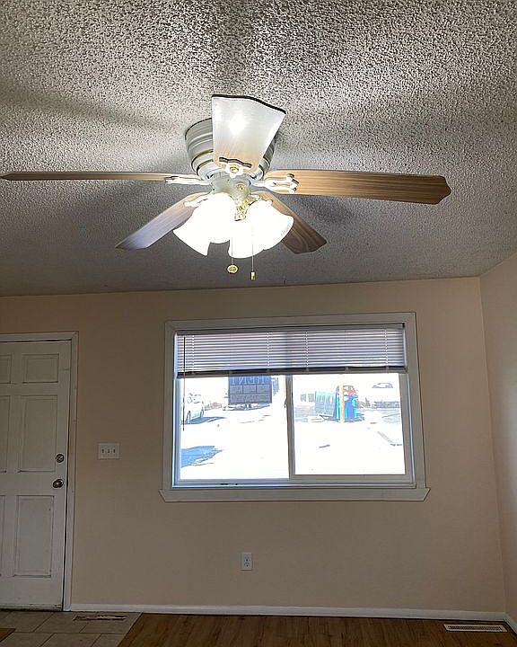 2nd image of 680 Voiles Pl