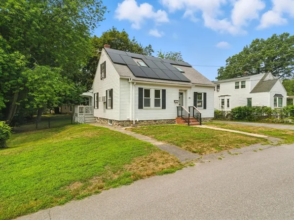 35 Lincoln St, Methuen, MA 01844