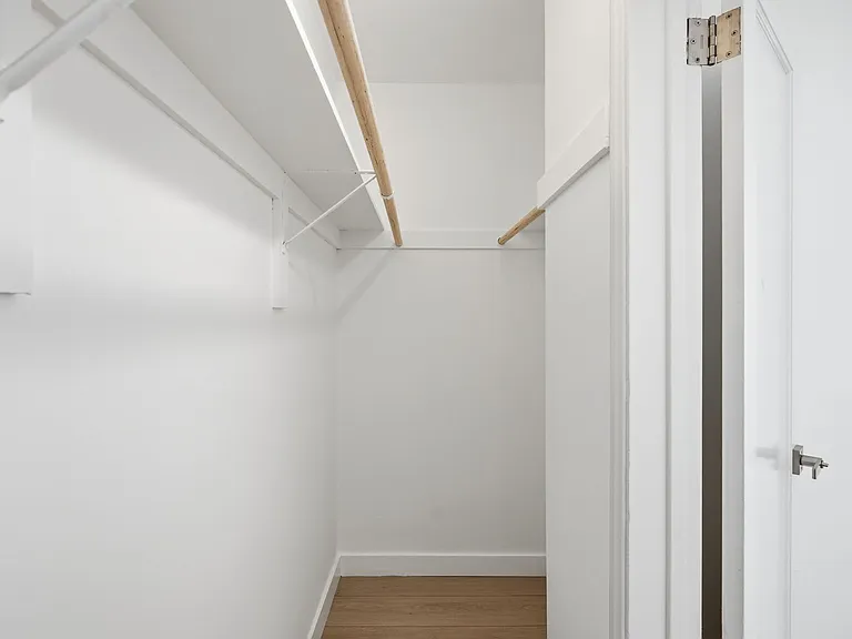 435 San Vicente Blvd — Photo 32