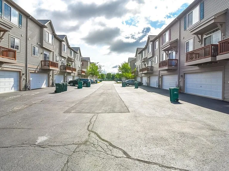 1600 Station Park Dr — Photo 4