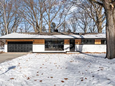 25216 Muerland Rd, Southfield, MI, 48033