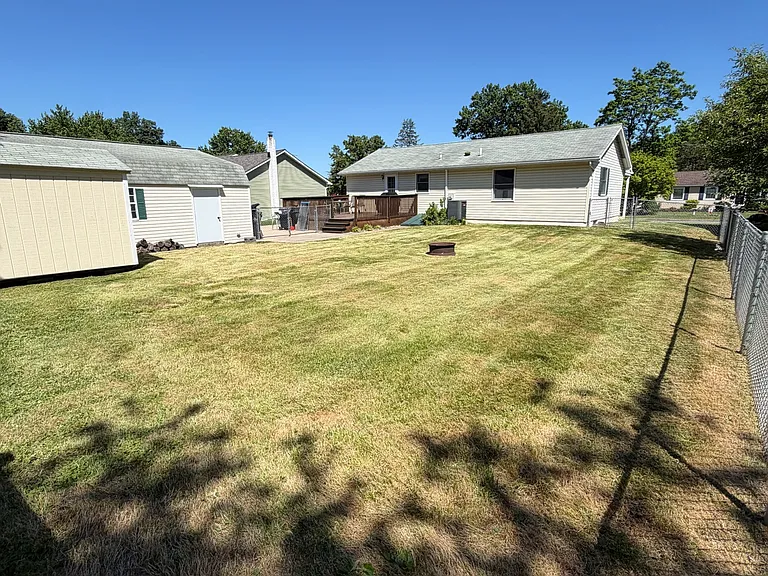 18 Hughes Ave — Photo 12