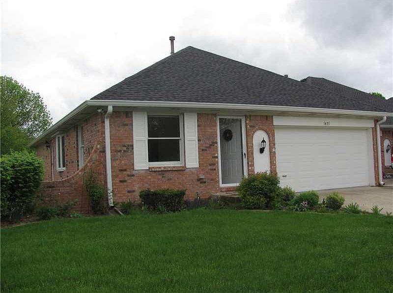 1st image of 1421 Holiday Ln W #75
