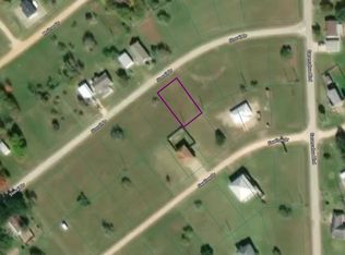 609 Stovall Dr, Palacios, TX 77465